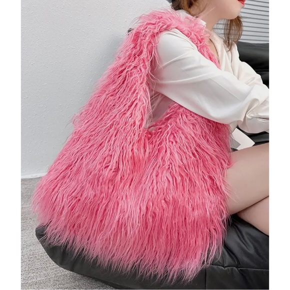Fluffy faux Mongolian Fur Hippie Hobo 60s Mod Bag - Picture 2 of 4